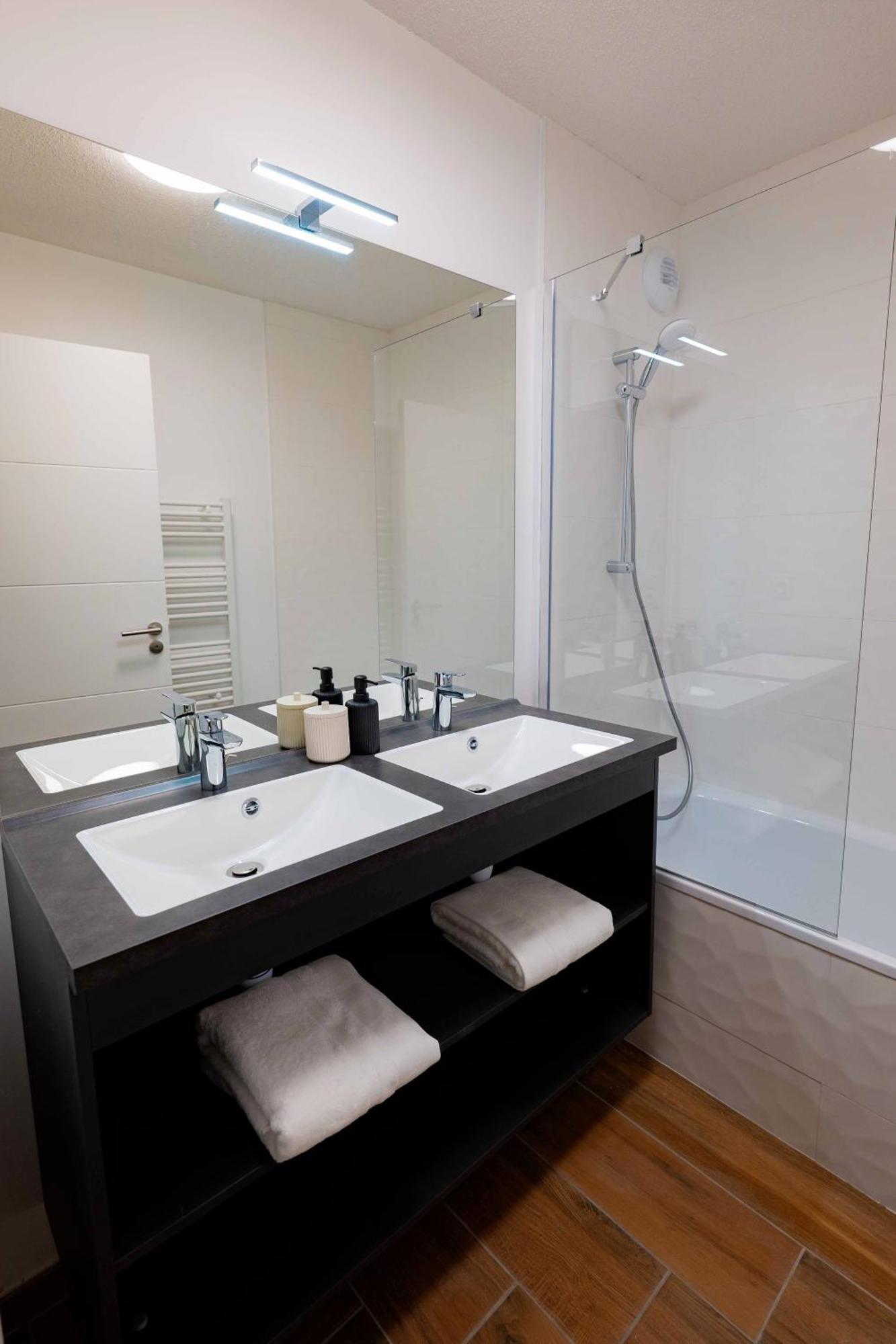 Residence Arya - Living Stone Vars  Ngoại thất bức ảnh